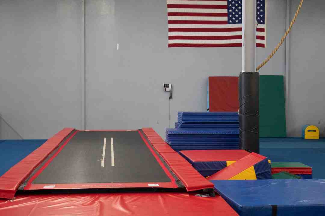 Comment sauter sur un trampoline ? | Douglas-Piscine